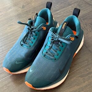 Nike Men’s Teal Athletic Sneakers with Orange Accents